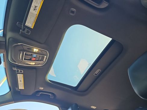 Used 2023 Jeep Grand Cherokee L Laredo image 30