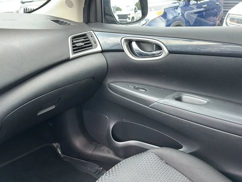 Used 2019 Nissan Sentra SR FWD image 12