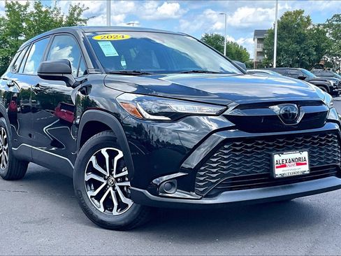 Used 2024 Toyota Corolla Cross AWD Hybrid image 2