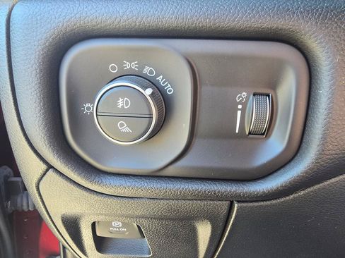 Used 2023 RAM 1500 Big Horn AWD/4WD image 21