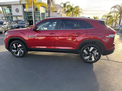 Used 2024 Volkswagen Atlas Cross Sport SE image 7