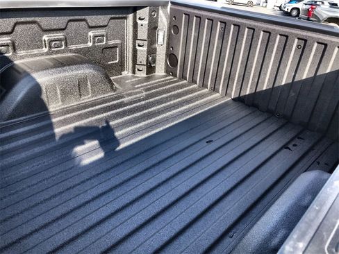 New 2026 GMC Sierra 1500 SLE image 22