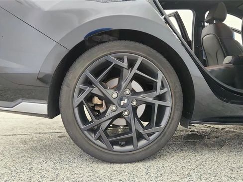 Used 2024 Hyundai Elantra N Line FWD image 13
