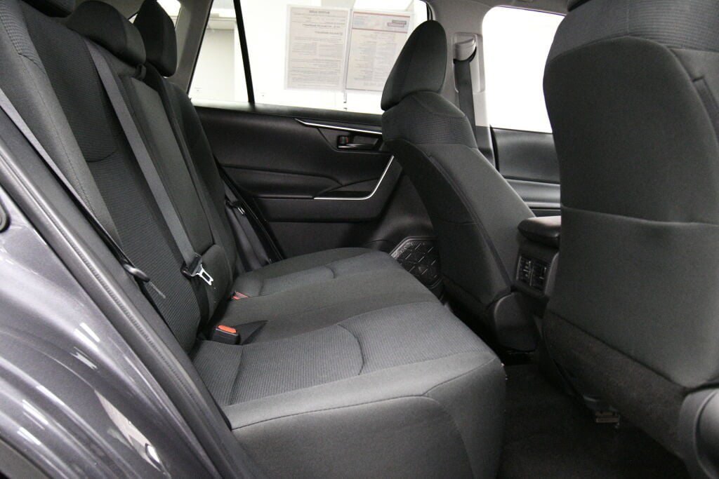 Certified 2025 Toyota RAV4 LE AWD/4WD image 22