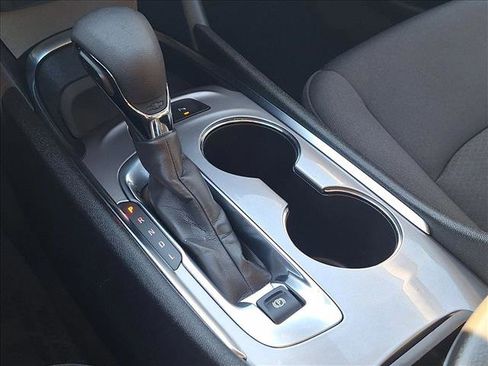 Used 2024 Chevrolet Malibu LT image 14