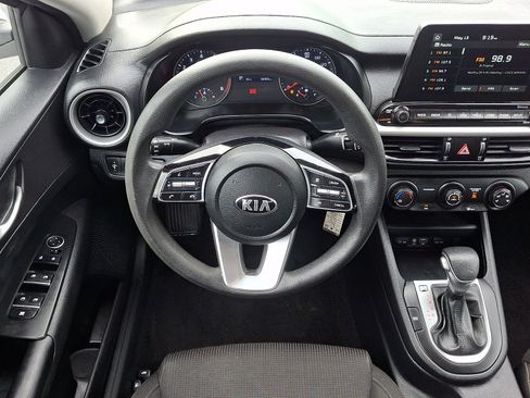 Used 2021 Kia Forte LXS FWD image 11