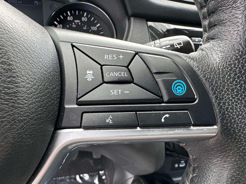 Used 2020 Nissan Rogue SL w/ Premium Package AWD/4WD image 15