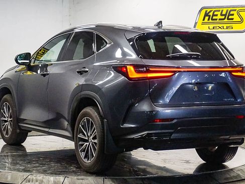 Used 2024 Lexus NX 250 FWD image 2