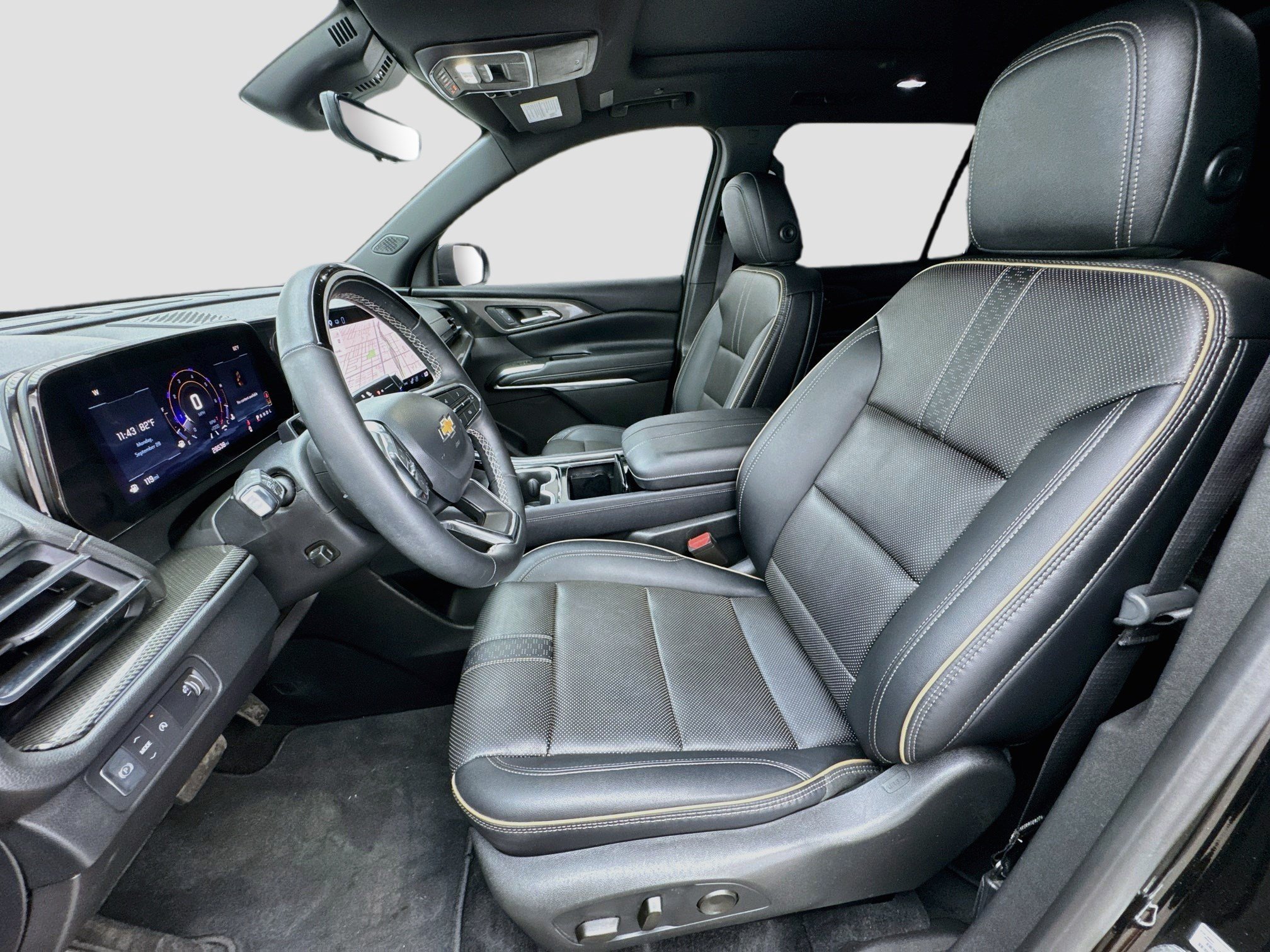 Used 2025 Chevrolet Traverse High Country FWD image 13