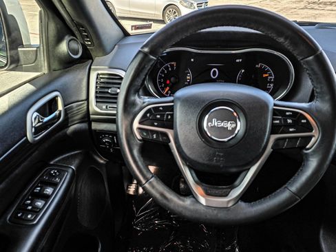 Used 2019 Jeep Grand Cherokee Altitude image 31