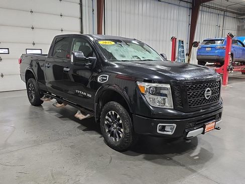 Used 2016 Nissan Titan PRO-4X image 6