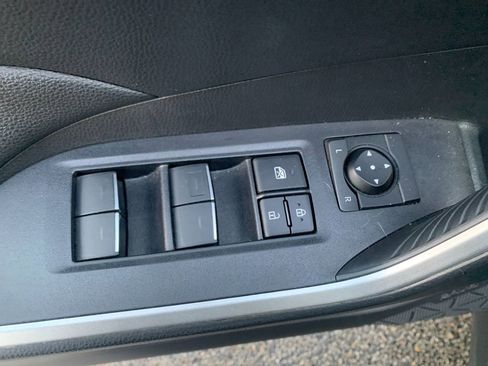 Used 2023 Toyota RAV4 SE w/ Convenience Package image 14