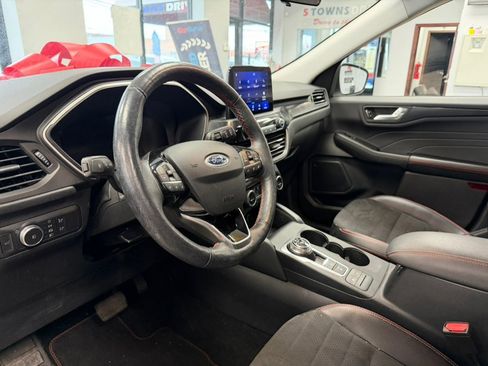 Used 2021 Ford Escape SEL w/ SEL Stealth AWD Package image 20