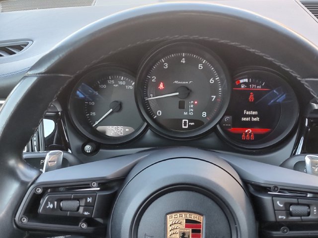 Used 2023 Porsche Macan Turbo AWD/4WD image 12