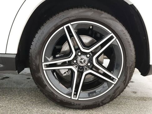 Used 2023 Mercedes-Benz GLS 580 4MATIC image 7