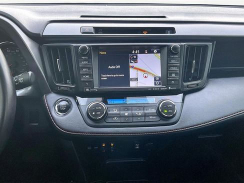 Used 2016 Toyota RAV4 SE image 6