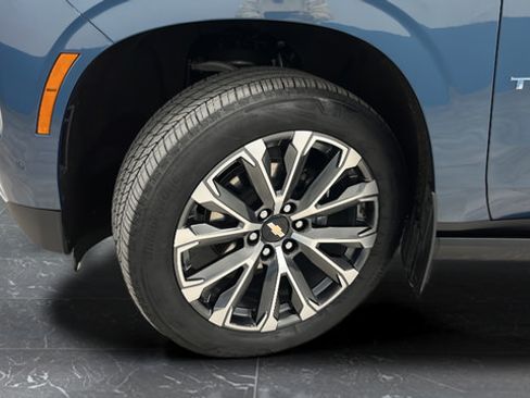 Used 2025 Chevrolet Tahoe High Country AWD/4WD image 40