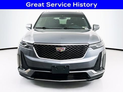 Used 2022 Cadillac XT6 Premium Luxury AWD/4WD image 2