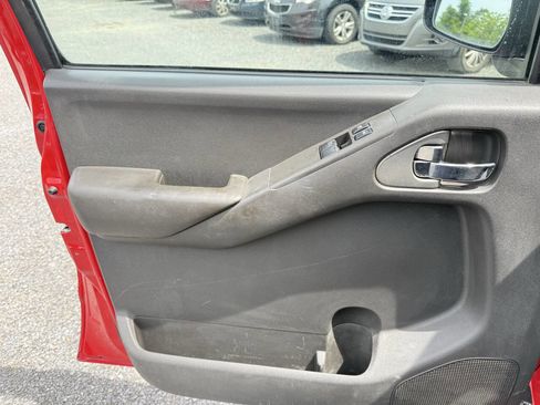 Used 2005 Nissan Frontier SE w/ (P01) Power Pkg image 25