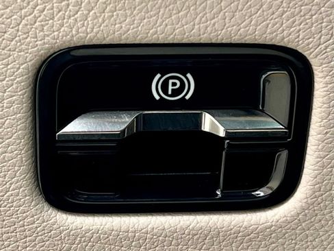 Certified 2026 Mercedes-Benz GLC 300 4MATIC image 39