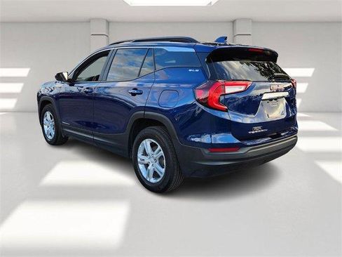 Certified 2022 GMC Terrain SLE w/ Driver Convenience Package image 3