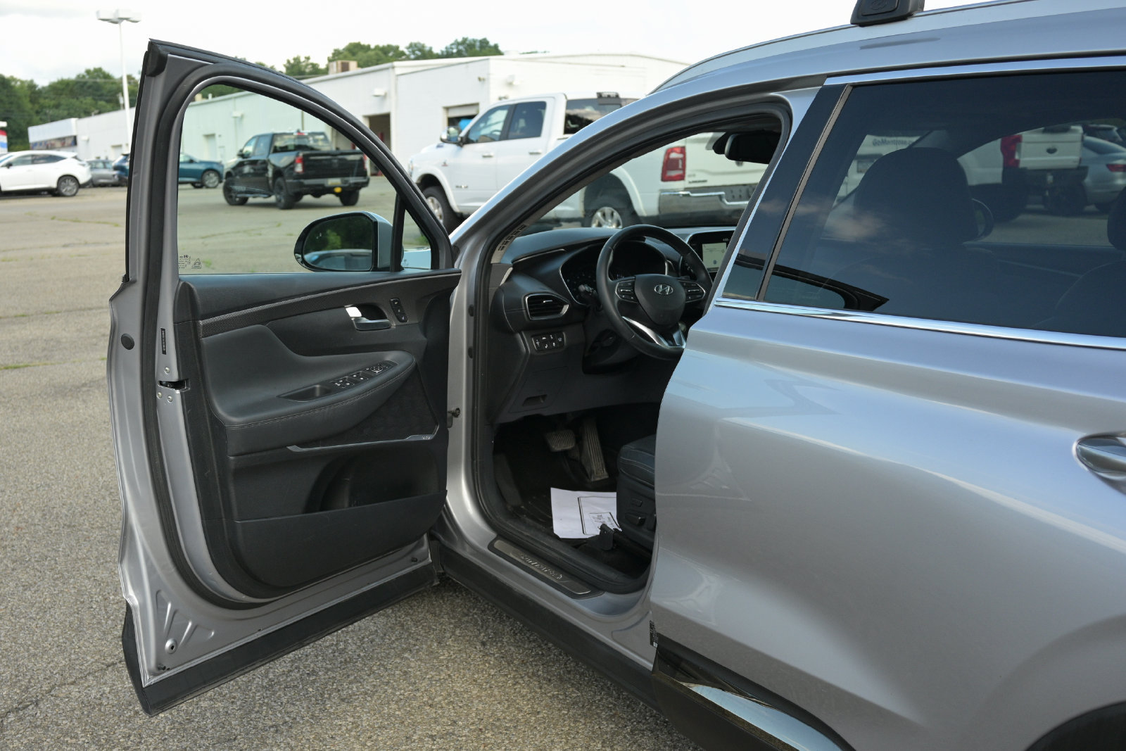 Used 2020 Hyundai Santa Fe Limited AWD/4WD image 14