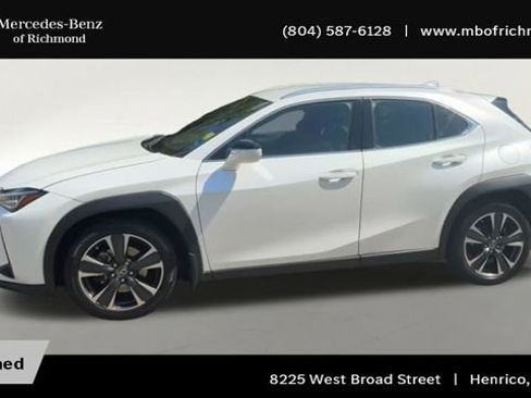 Used 2019 Lexus UX 200 w/ Accessory Package FWD image 7