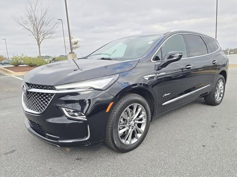 Used 2023 Buick Enclave Avenir w/ Avenir Technology Package image 7