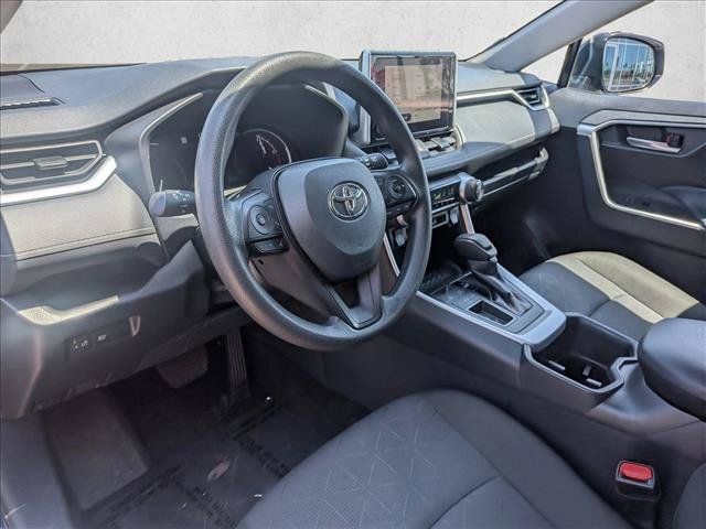 Used 2025 Toyota RAV4 XLE FWD image 12