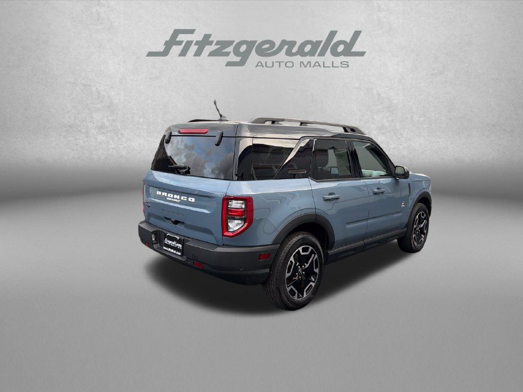 Used 2024 Ford Bronco Sport Outer Banks w/ Tech Package AWD/4WD image 7