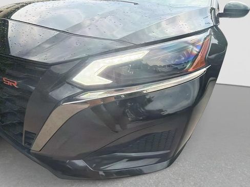 Used 2024 Nissan Altima 2.5 SR FWD image 11