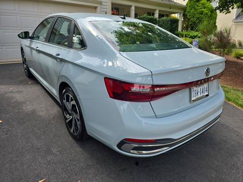 Used 2025 Volkswagen Jetta SEL FWD image 23