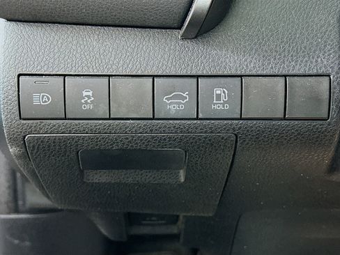 Used 2022 Toyota Camry SE FWD image 16