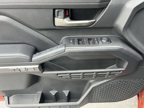 Used 2025 Toyota Tacoma TRD Sport w/ TRD Sport Premium Package AWD/4WD image 15