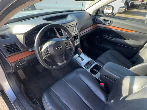 Used 2013 Subaru Outback 2.5i Limited w/ Moonroof Pkg AWD/4WD image 7