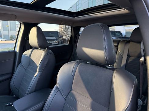 Used 2024 Mitsubishi Outlander SEL image 43