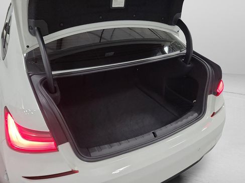Used 2021 BMW 330i Sedan RWD image 7