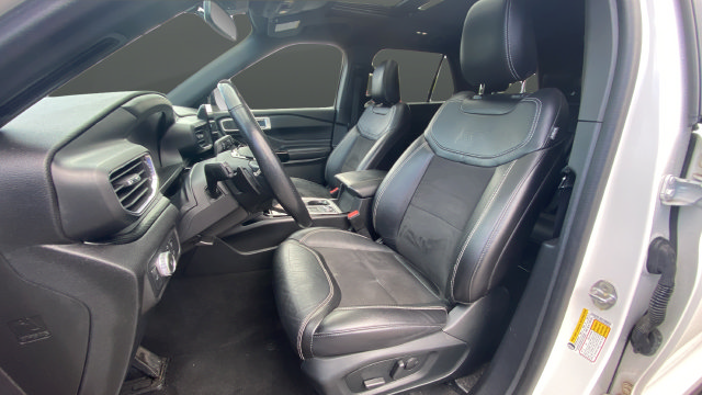 Used 2022 Ford Explorer ST w/ ST High-Performance Pack AWD/4WD image 9