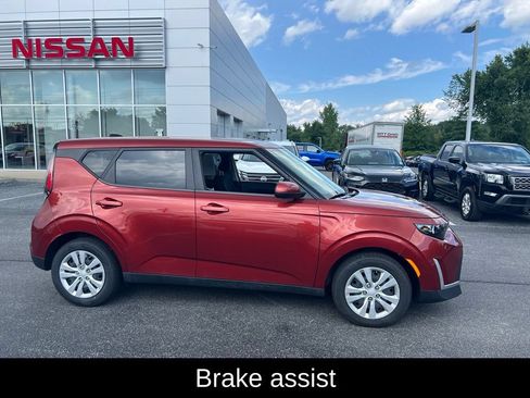 Used 2023 Kia Soul LX FWD image 13