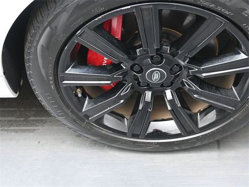 Used 2020 Land Rover Range Rover Sport HST image 30