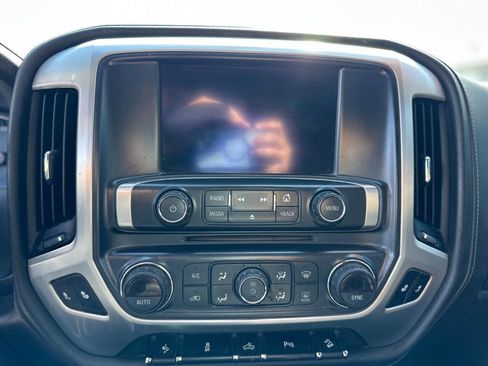 Used 2018 GMC Sierra 1500 SLT w/ SLT Premium Package image 15