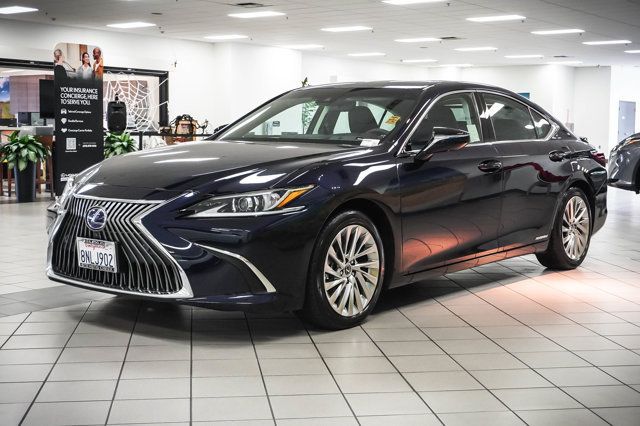 Used 2019 Lexus ES 300h FWD image 3