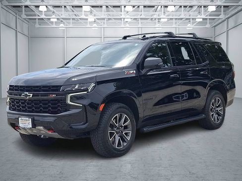Certified 2023 Chevrolet Tahoe Z71 w/ Luxury Package AWD/4WD image 4