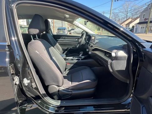 Used 2021 Nissan Altima 2.5 SV FWD image 31