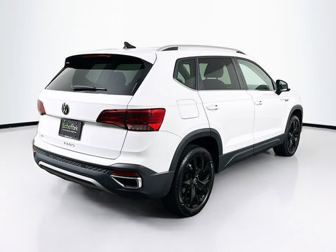 Used 2024 Volkswagen Taos SE image 9