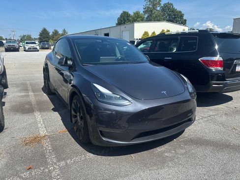 Used 2024 Tesla Model Y Performance AWD/4WD image 1