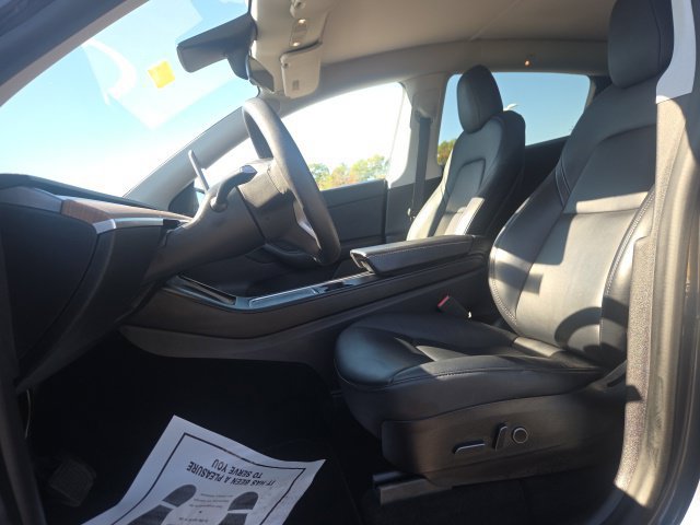 Used 2021 Tesla Model Y Long Range AWD/4WD image 26