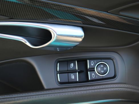 Used 2018 Porsche 718 Cayman S image 14