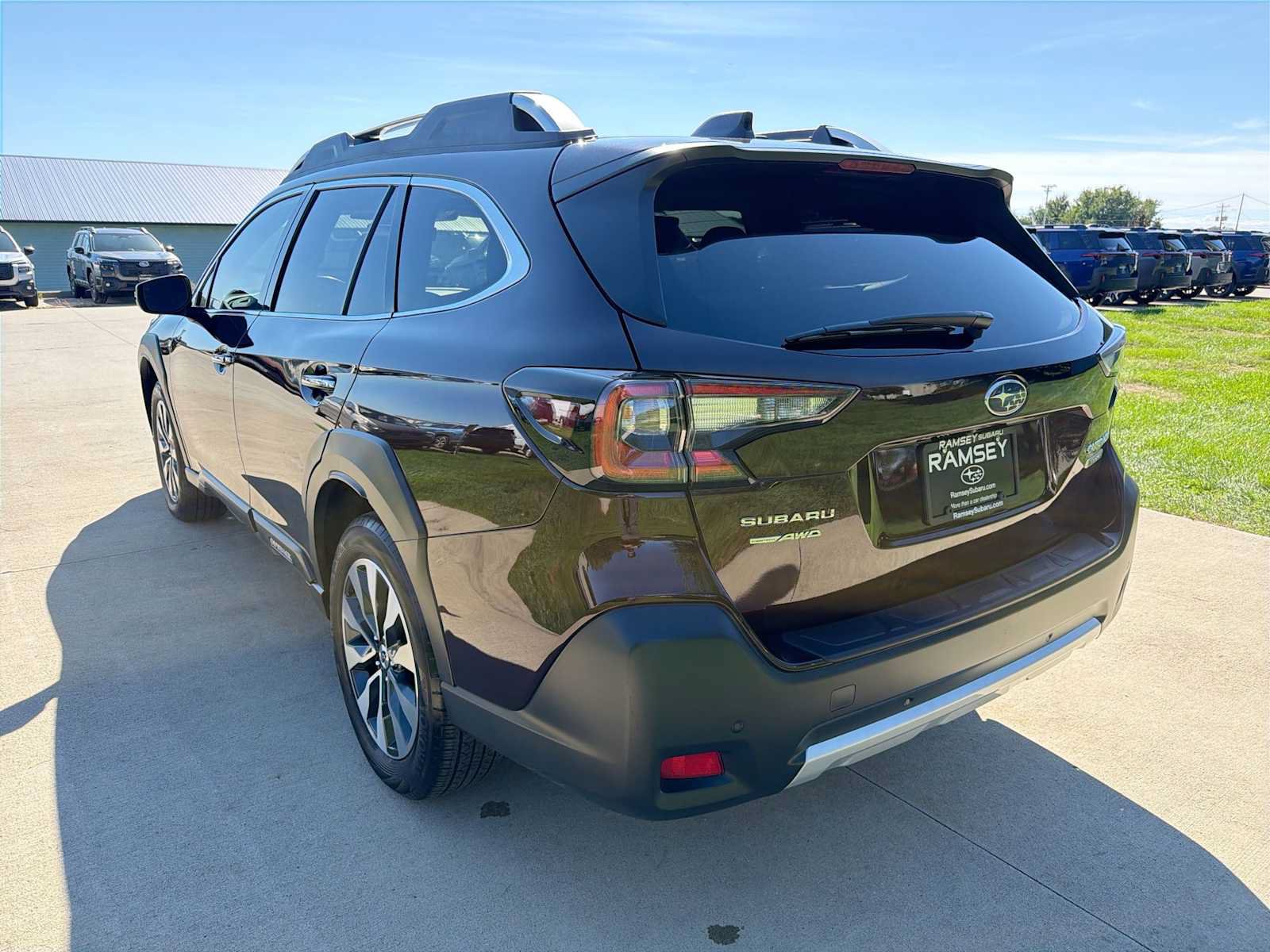 Used 2024 Subaru Outback Touring AWD/4WD image 4