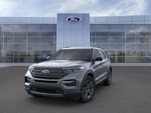New 2024 Ford Explorer XLT w/ Equipment Group 202A image 25